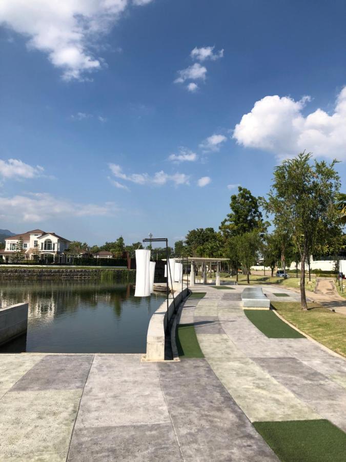 Serene Lake Condominium Chiang Mai Exterior foto